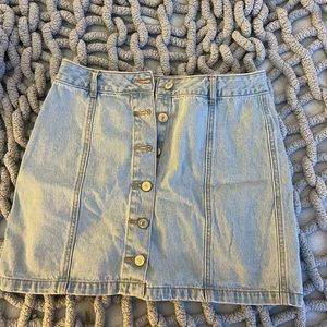 denim skirt